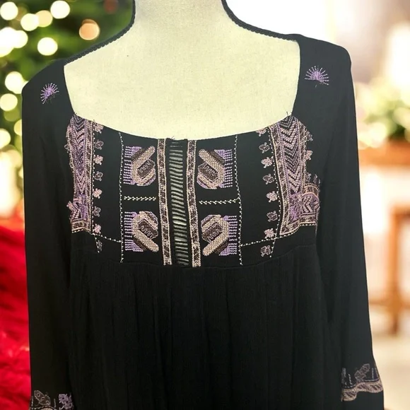 Free People Rhiannon Embroidered Mini
Dress NWT - Picture 8 of 8